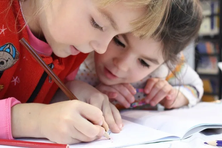 Renouvellement du dossier d'aménagement scolaire pour les enfants et adolescents: c'est maintenant pour l'Isère !, Grenoble, Yannick Himber