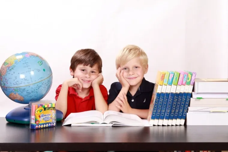 Suite Covid: remise en place des soumissions du dossier d'aménagement scolaire, Grenoble, Yannick Himber